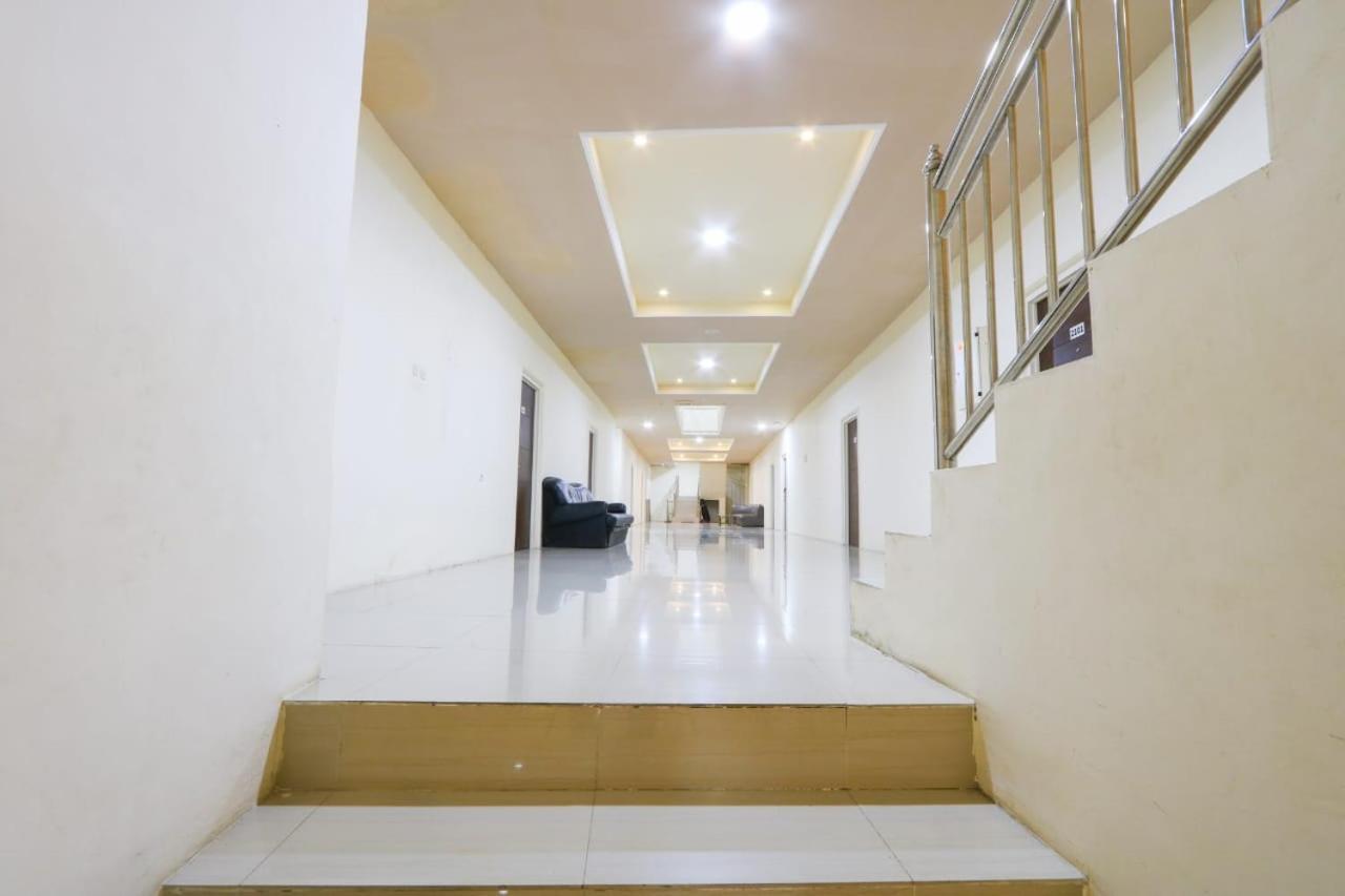 Jember City Hotel Buitenkant foto