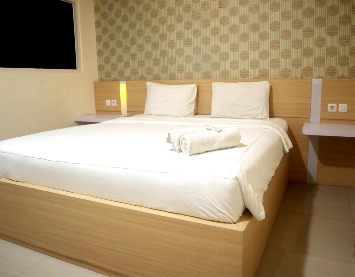 Jember City Hotel Buitenkant foto